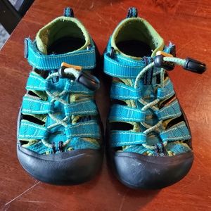 Little Boys or Girls Keen Water Shoes Size 10